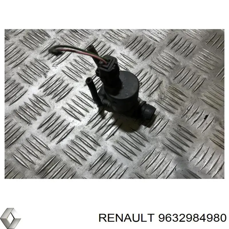 Bomba de motor de fluido para lavador de vidro dianteiro/traseiro 9632984980 Renault (RVI)