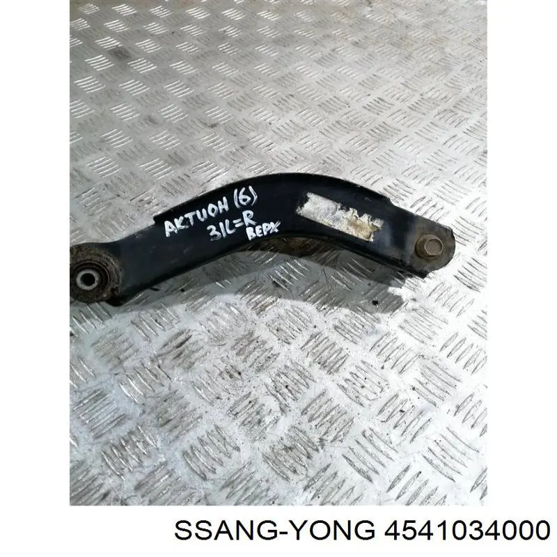 4541034000 Ssang Yong Braço oscilante superior esquerdo de suspensão traseira