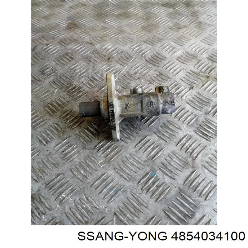 Cilindro mestre do freio Ssang Yong 4854034100 preço, a partir de 64,70 USD