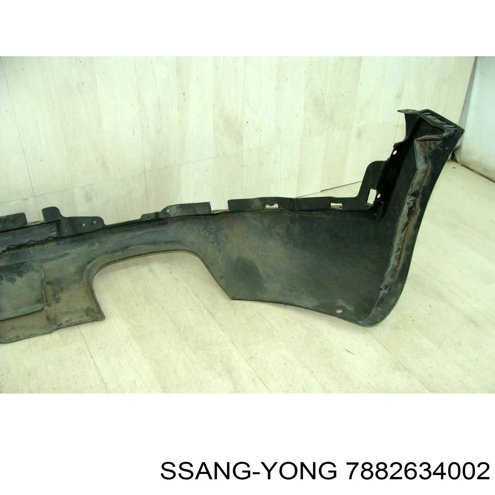 7882634002 Ssang Yong Pára-choque traseiro, parte inferior