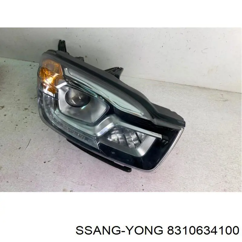 Luz direita 8310634100 Ssang Yong