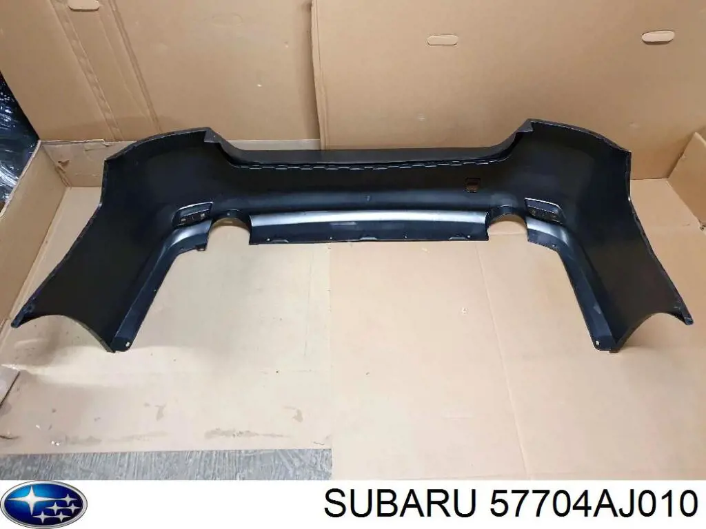 Pára-choque traseiro 57704AJ010 Subaru