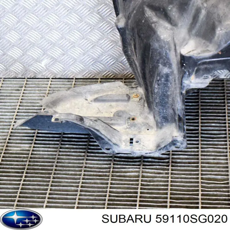 59110SG020 Subaru Guarda-barras direito do pára-lama dianteiro