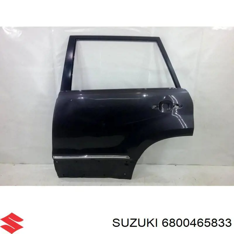 6800465833000 Suzuki Porta traseira esquerda