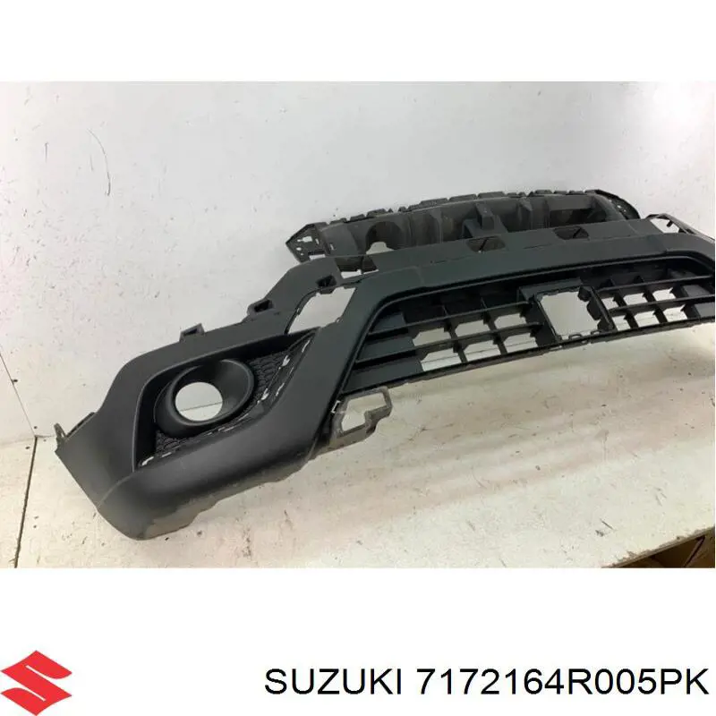 7172164R005PK Suzuki Pára-choque dianteiro, parte inferior