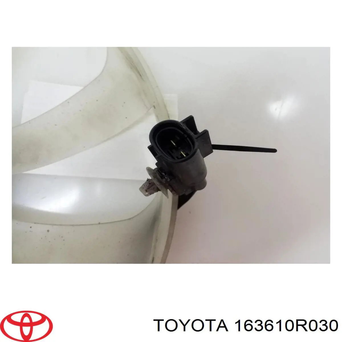 Compre 163610R030 Toyota Ventilador (roda de aletas) do radiador de esfriamento direito