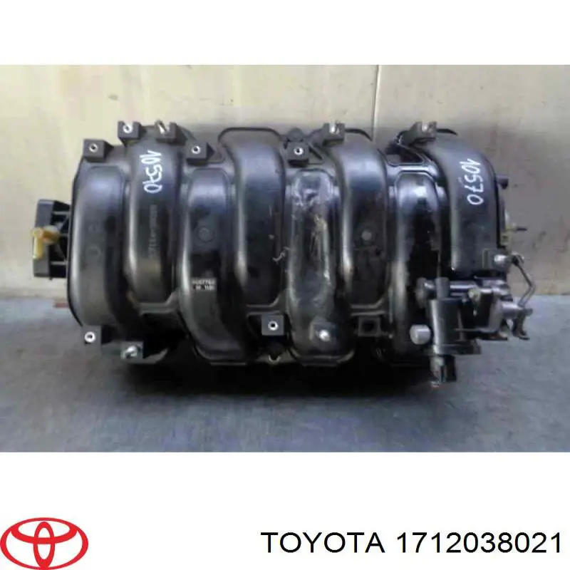 1712038021 Toyota Tubo coletor de admissão