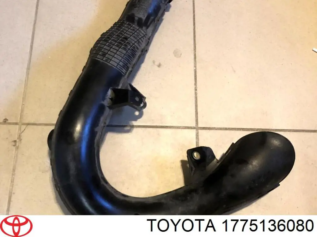 1775136080 Toyota Cano derivado de ar, entrada de filtro de ar