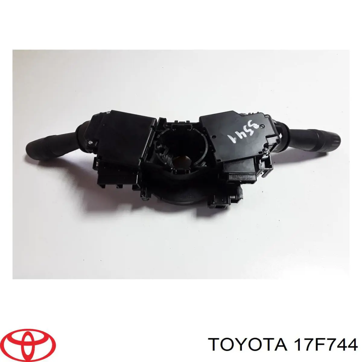 17F744 Toyota 