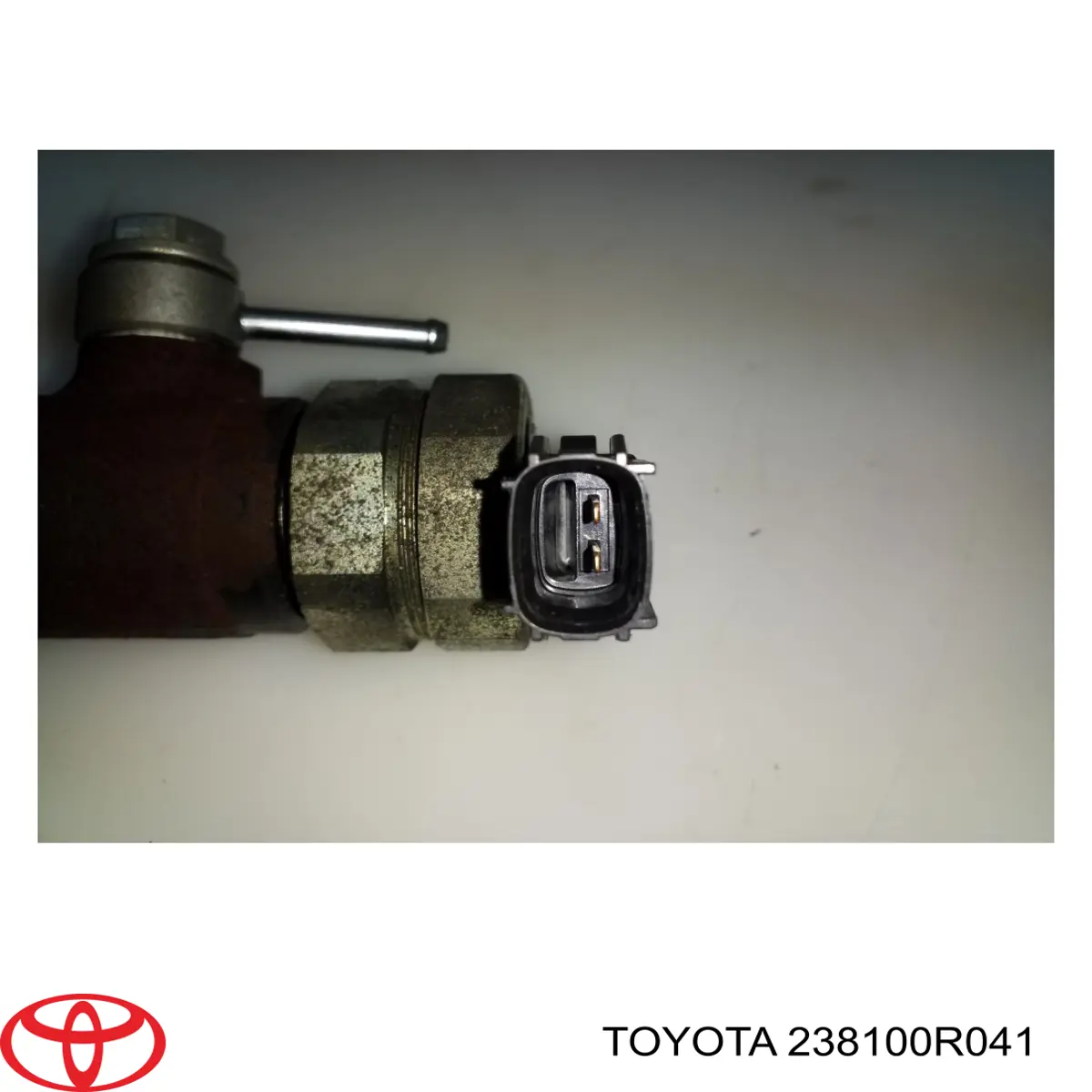 238100R040 Toyota Distribuidor de combustível (rampa)
