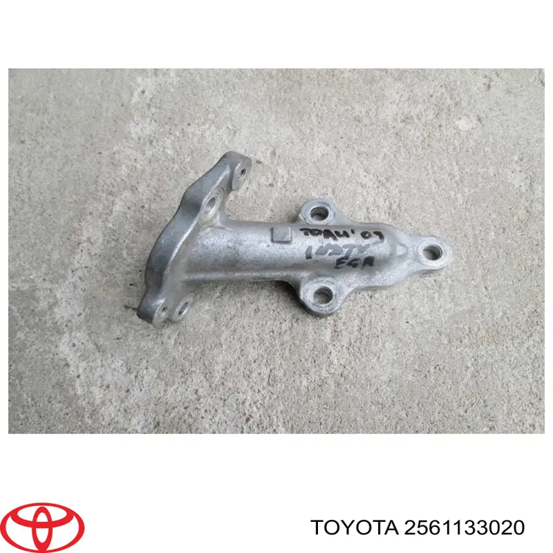 2561133020 Toyota 