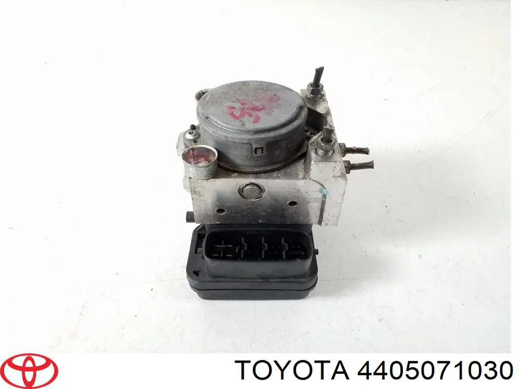 4405071030 Toyota Unidade hidráulico de controlo ABS