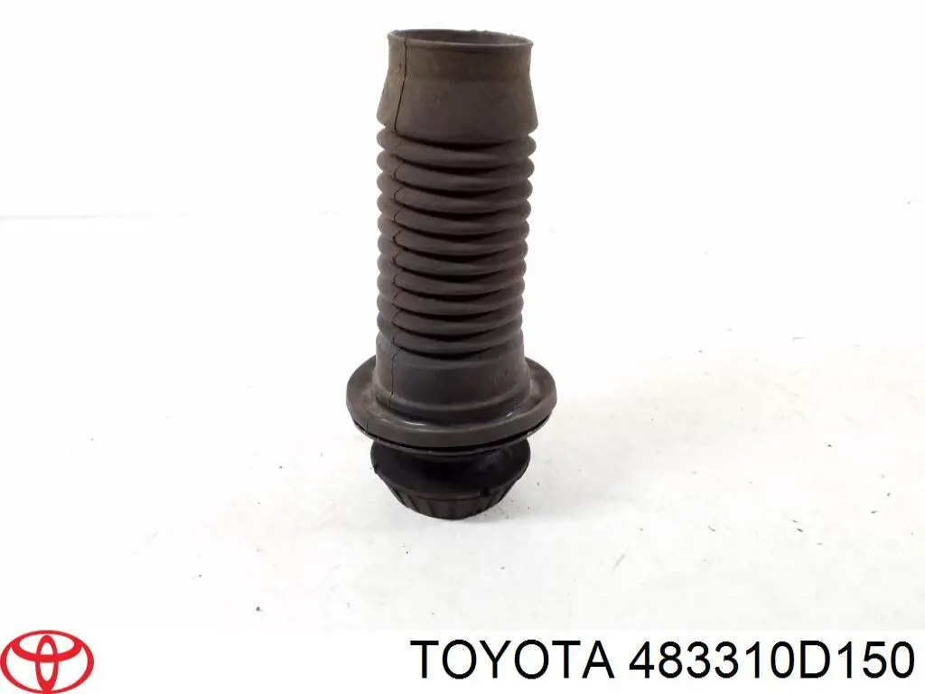 483310D150 Toyota Pára-choque (grade de proteção) de amortecedor dianteiro + bota de proteção
