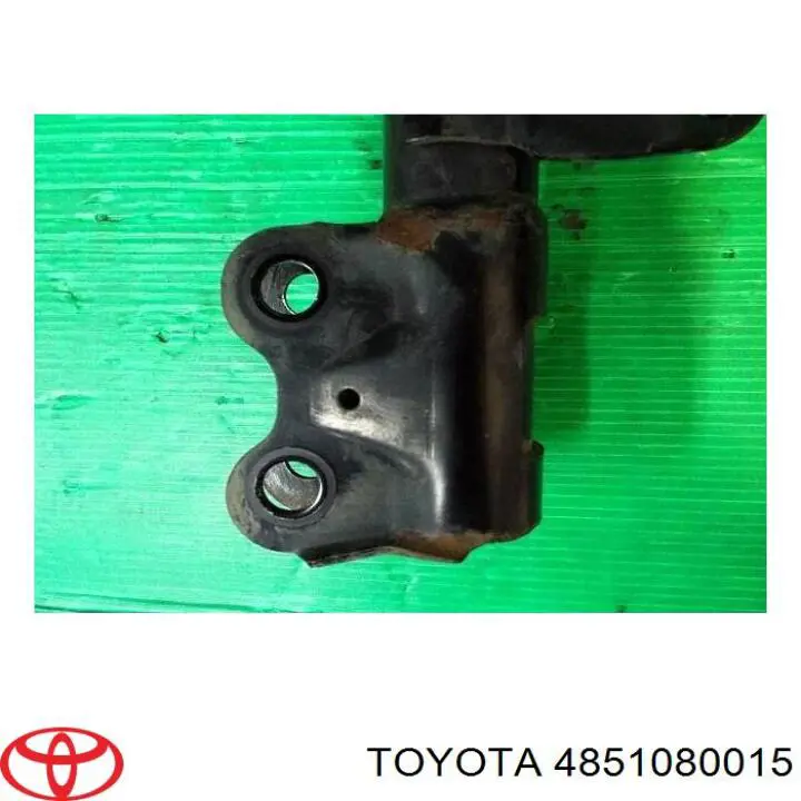Amortecedor dianteiro direito 4851080090 Toyota