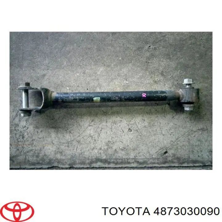 Compre 4873030090 Toyota Braço oscilante inferior direito de suspensão traseira