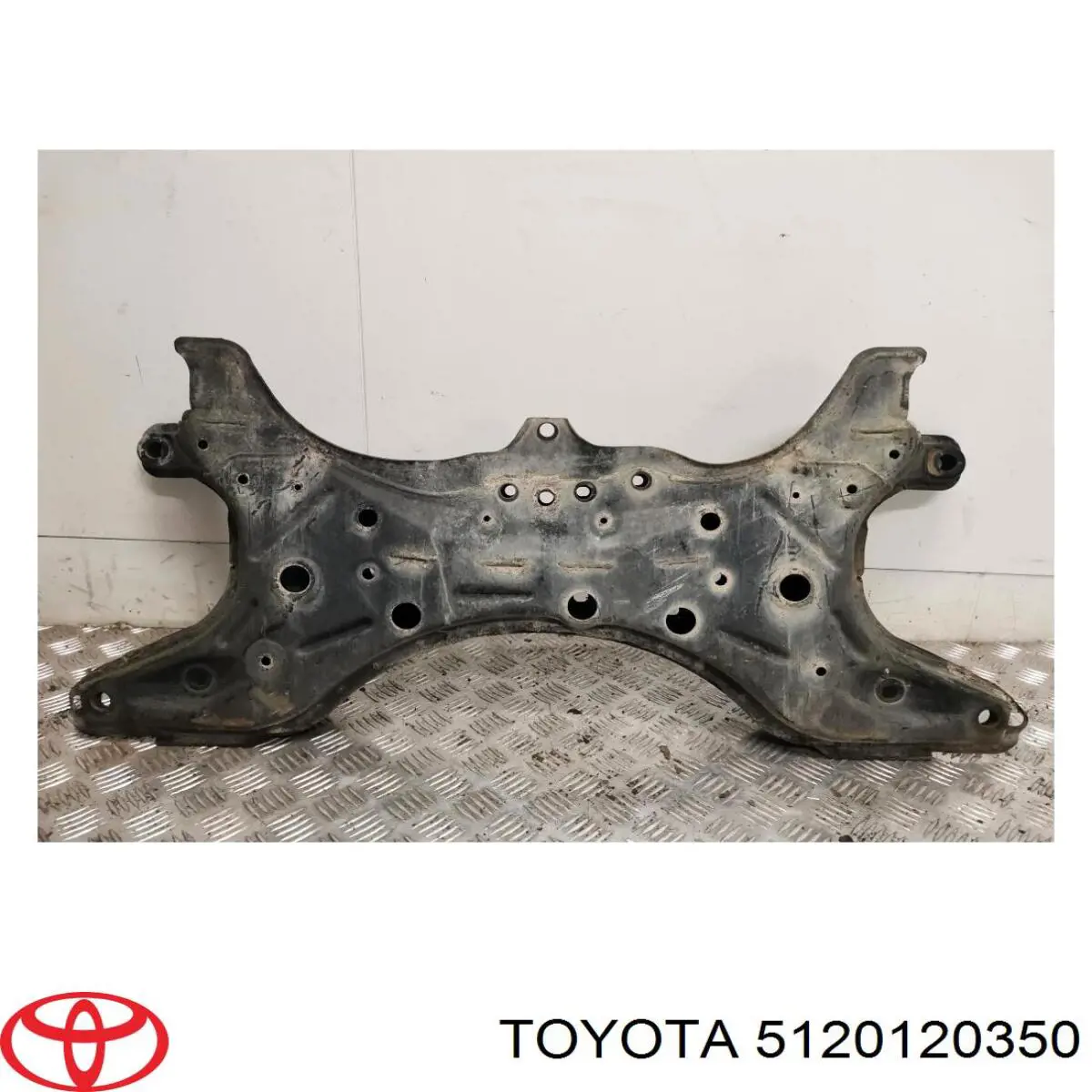 5120120350 Toyota Viga de suspensão dianteira (plataforma veicular)