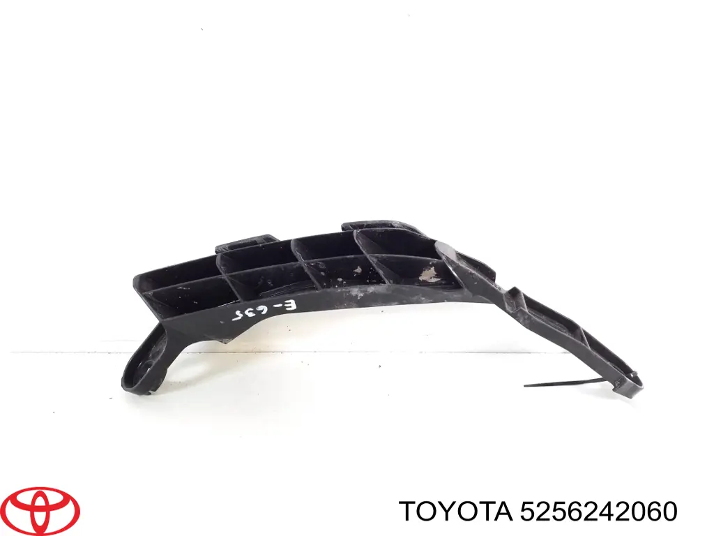5256242060 Toyota Consola direita do pára-choque traseiro