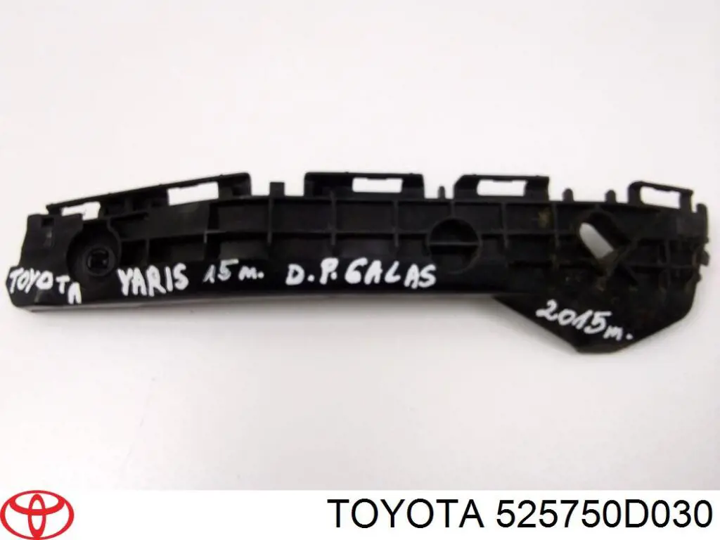 525750D030 Toyota Consola direita do pára-choque traseiro