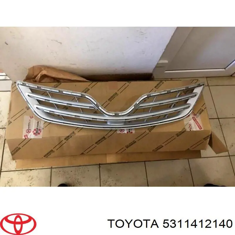 Compre 5311412140 Toyota Grelha do radiador