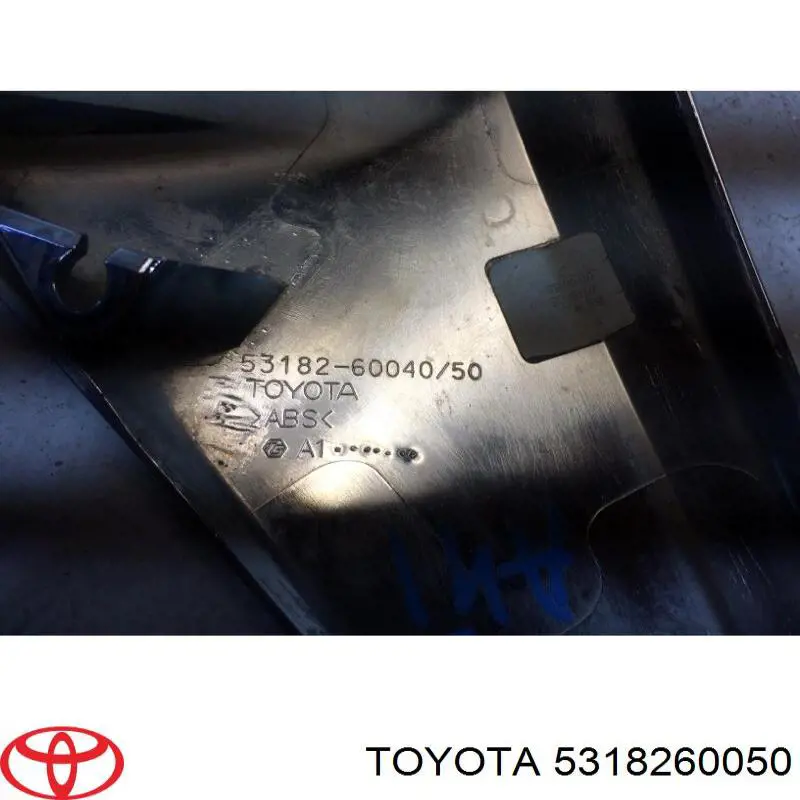 5318260050 Toyota Moldura da luz esquerda