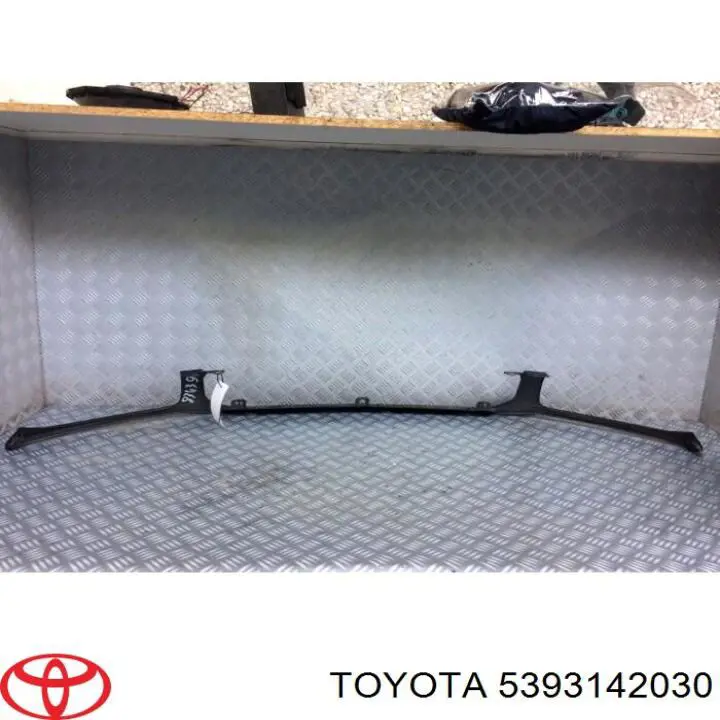 Compre 5393142030 Toyota Placa sobreposta inferior das luzes