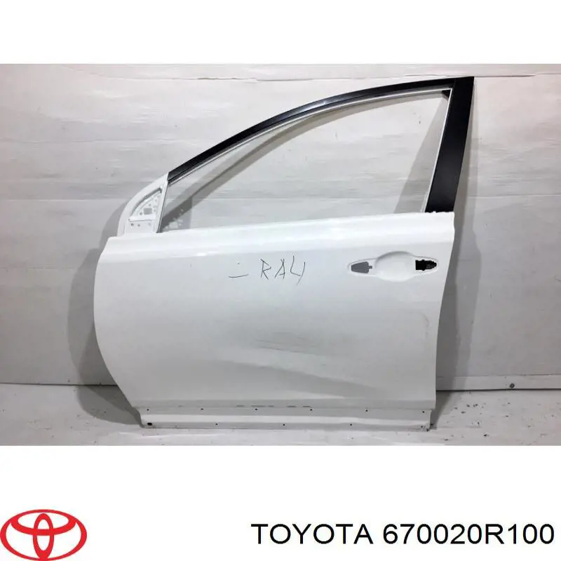 670020R100 Toyota Porta dianteira esquerda