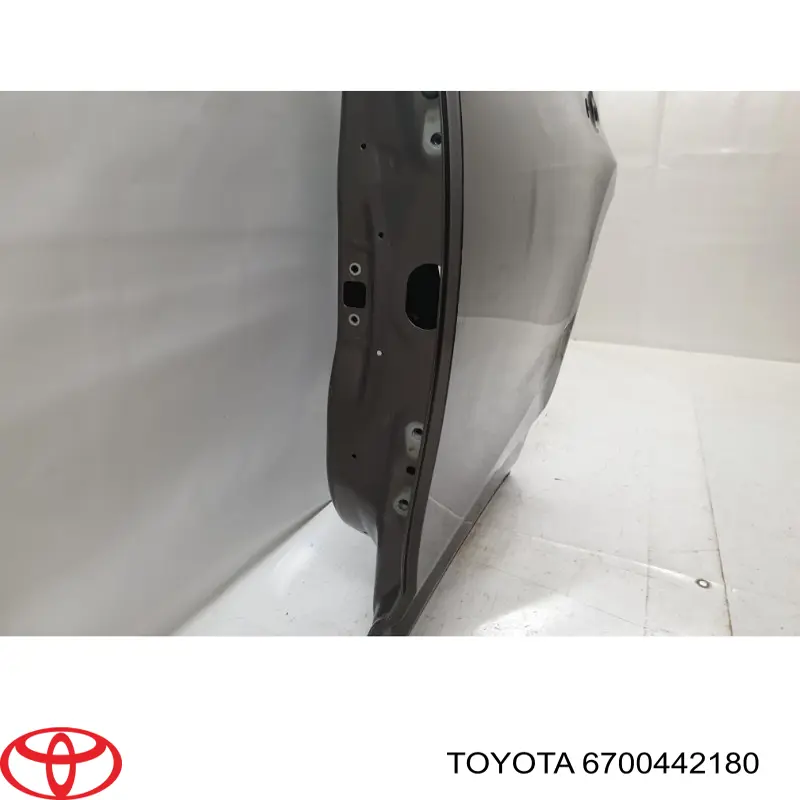 Compre 6700442180 Toyota Porta traseira esquerda