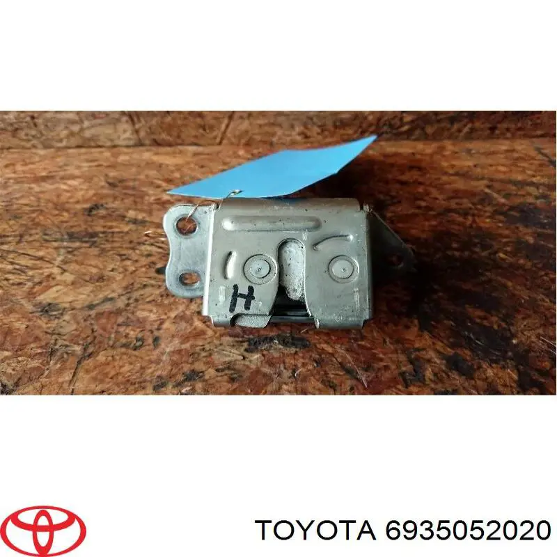 Fecho de tampa de porta-malas (de 3ª/5ª porta traseira) Toyota 6935052020 preço, a partir de 22,43 USD