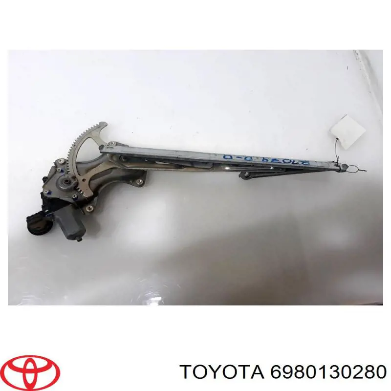 6980130280 Toyota Mecanismo de acionamento de vidro da porta dianteira direita