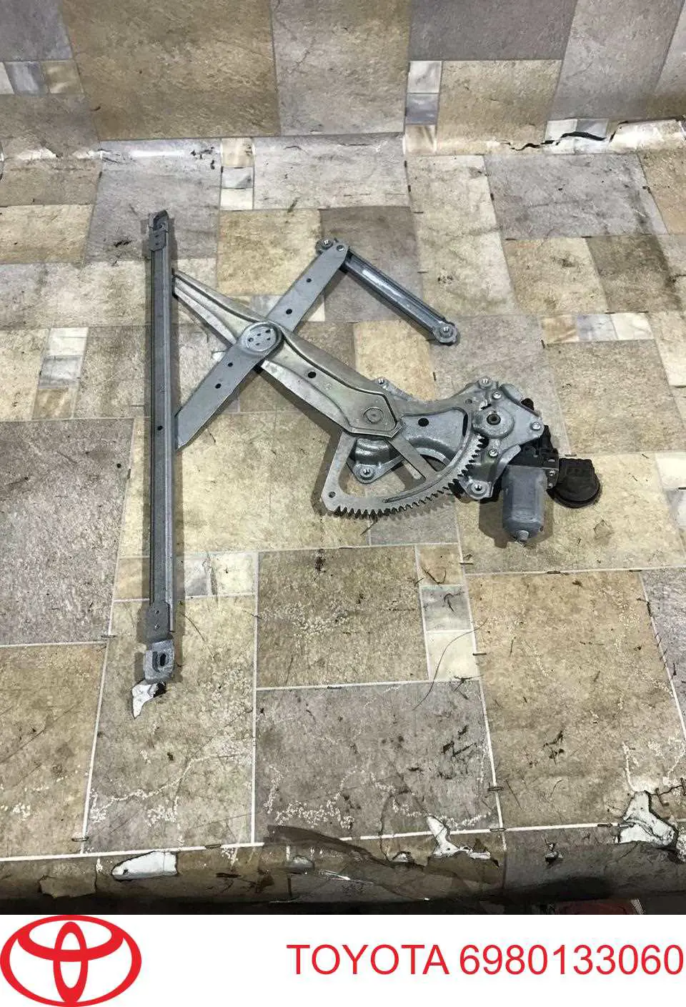 Mecanismo de acionamento de vidro da porta dianteira direita Toyota Camry VI V40