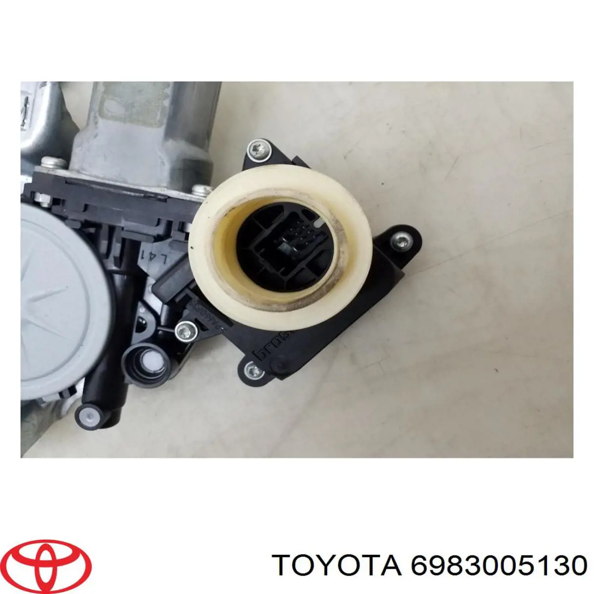 Compre 6983005130 Toyota Mecanismo de acionamento de vidro da porta traseira direita