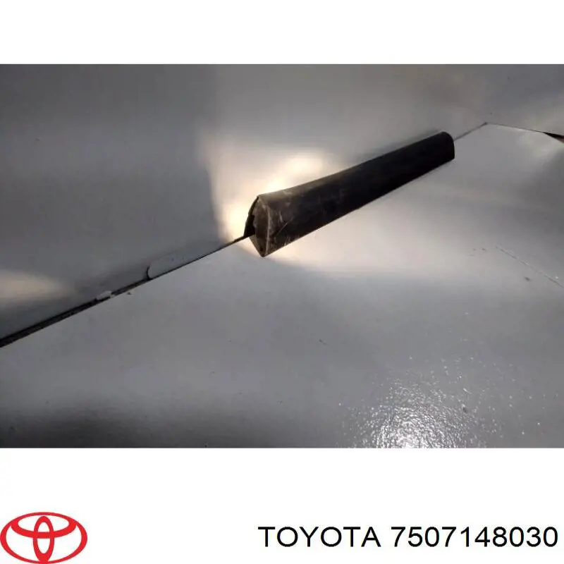 Compre 7507148030 Toyota Placa sobreposta da porta dianteira direita