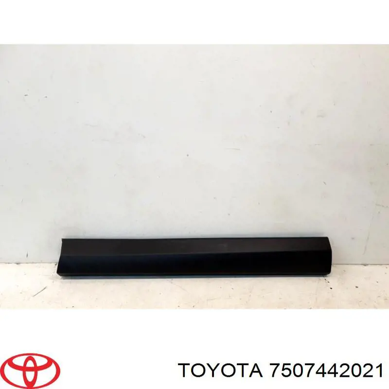 7507442021 Toyota Moldura da porta dianteira esquerda inferior