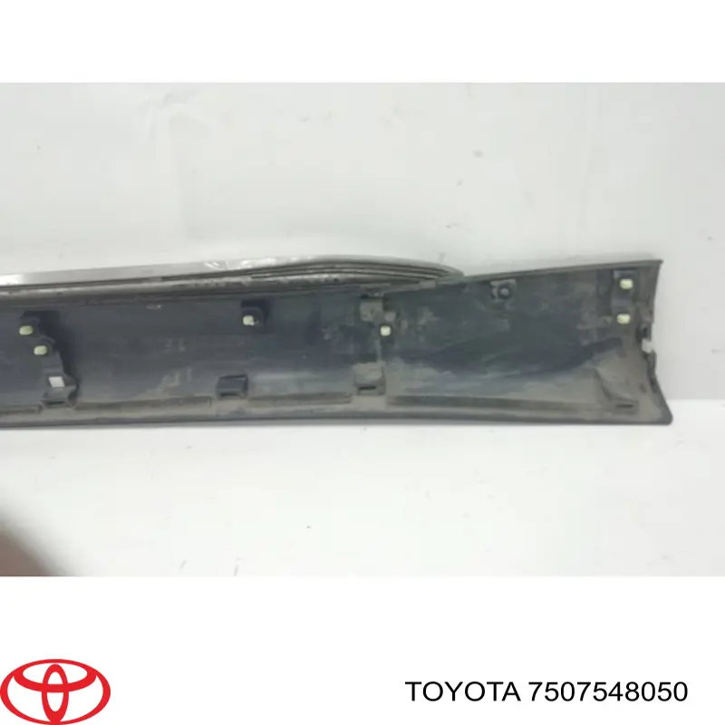 Compre 7507548050 Toyota Placa sobreposta da porta traseira direita