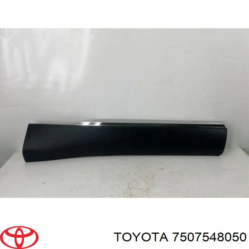 7507548050 Toyota Placa sobreposta da porta traseira direita