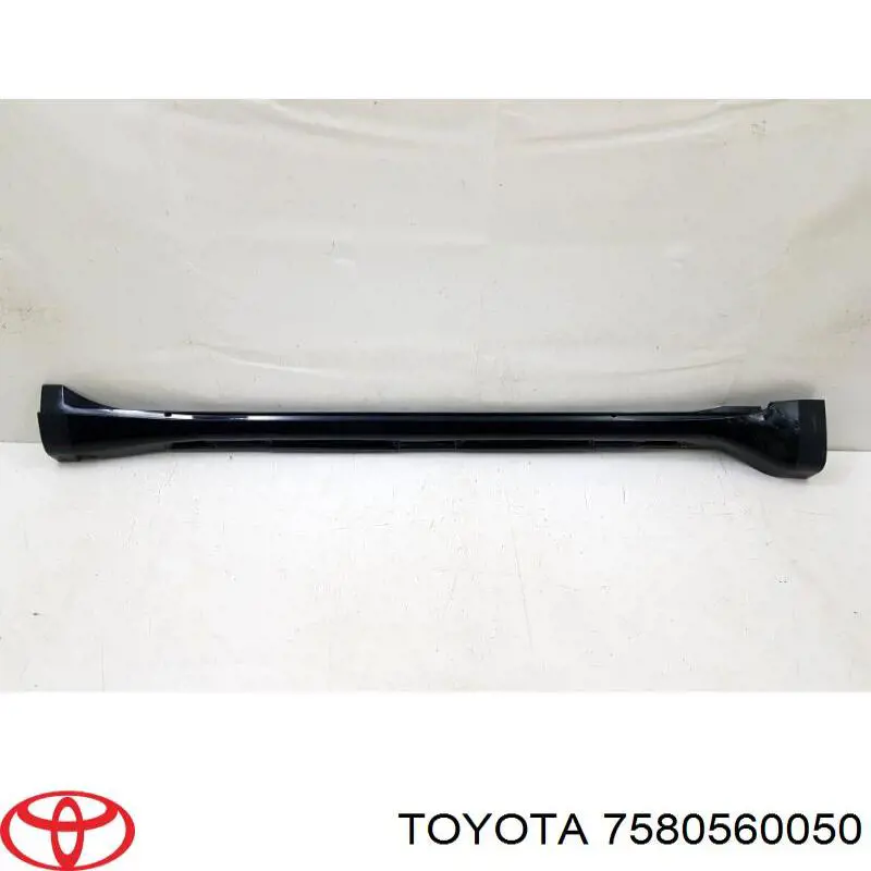 Placa sobreposta (moldura) externa direita de acesso 7580560050 Toyota