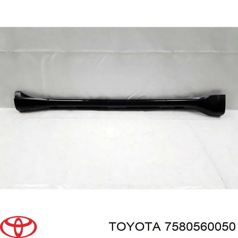 7580560050 Toyota Placa sobreposta (moldura) externa direita de acesso