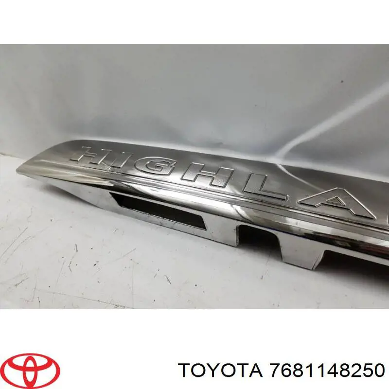 Compre 7681148250 Toyota Placa sobreposta de porta-malas (de 3ª/5ª porta traseira)