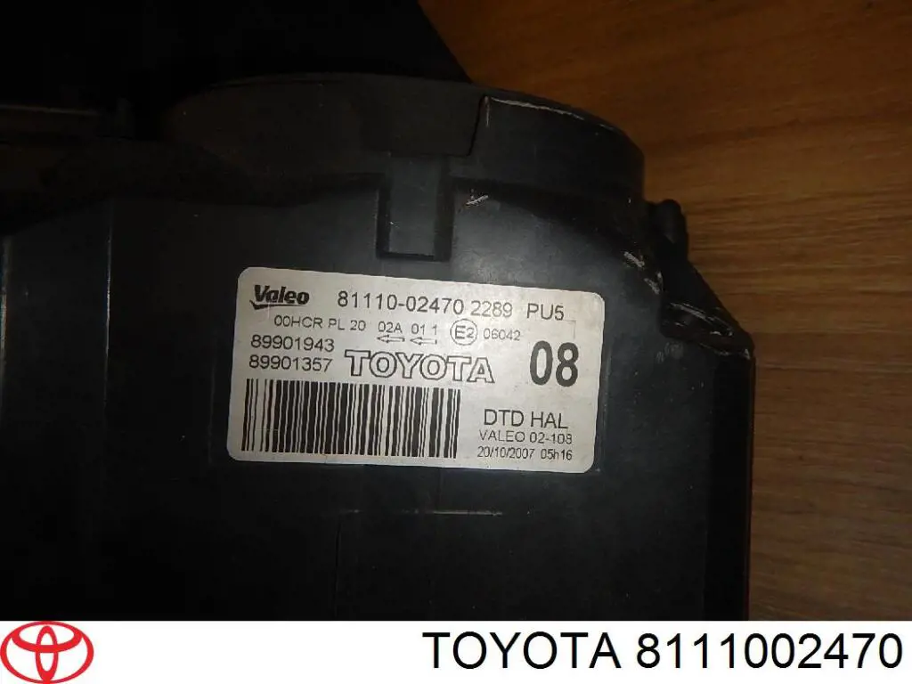 Luz direita 8111002470 Toyota