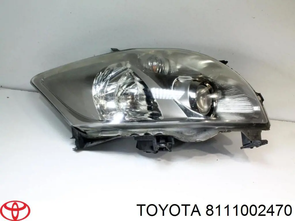 Compre 8111002470 Toyota Luz direita
