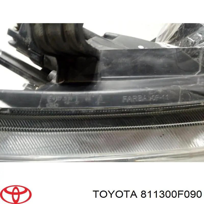 Compre 811300F090 Toyota Luz direita