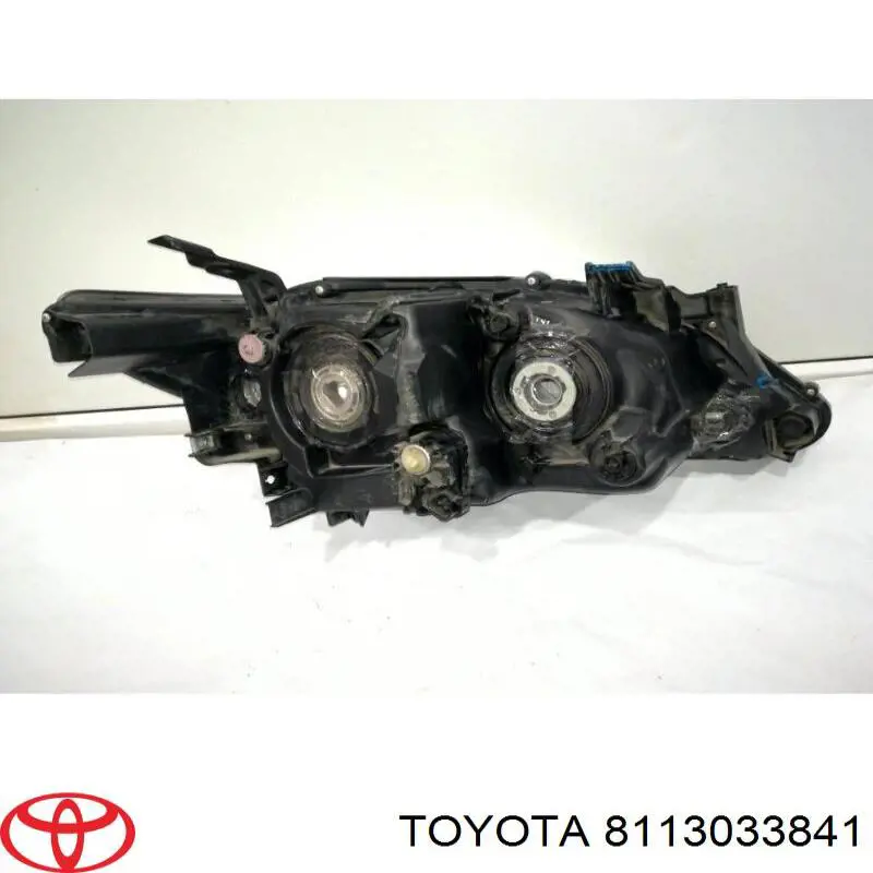 8113033841 Toyota Luz direita