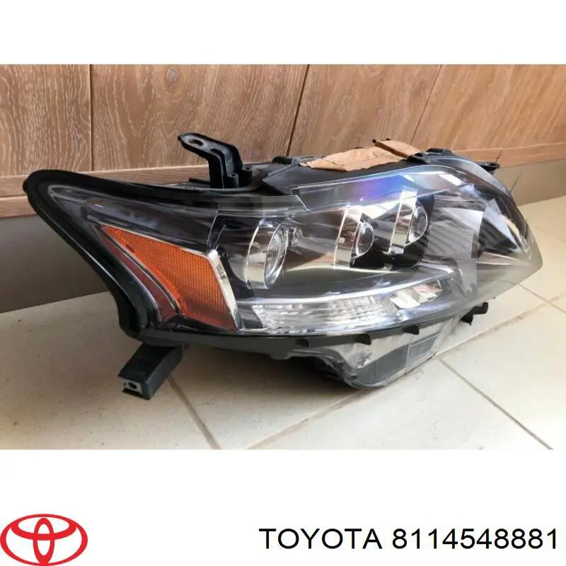 Luz direita Toyota 8114548881 preço, a partir de 1121,20 USD