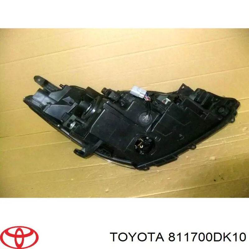 Luz esquerda Toyota 811700DK10 preço, a partir de 477,72 USD