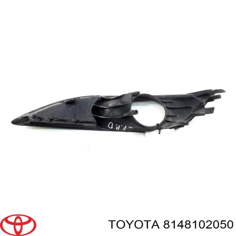 Tampão (grelha) das luzes de nevoeiro do pára-choque dianteiro direito Toyota 8148102050 preço, a partir de 11,67 USD