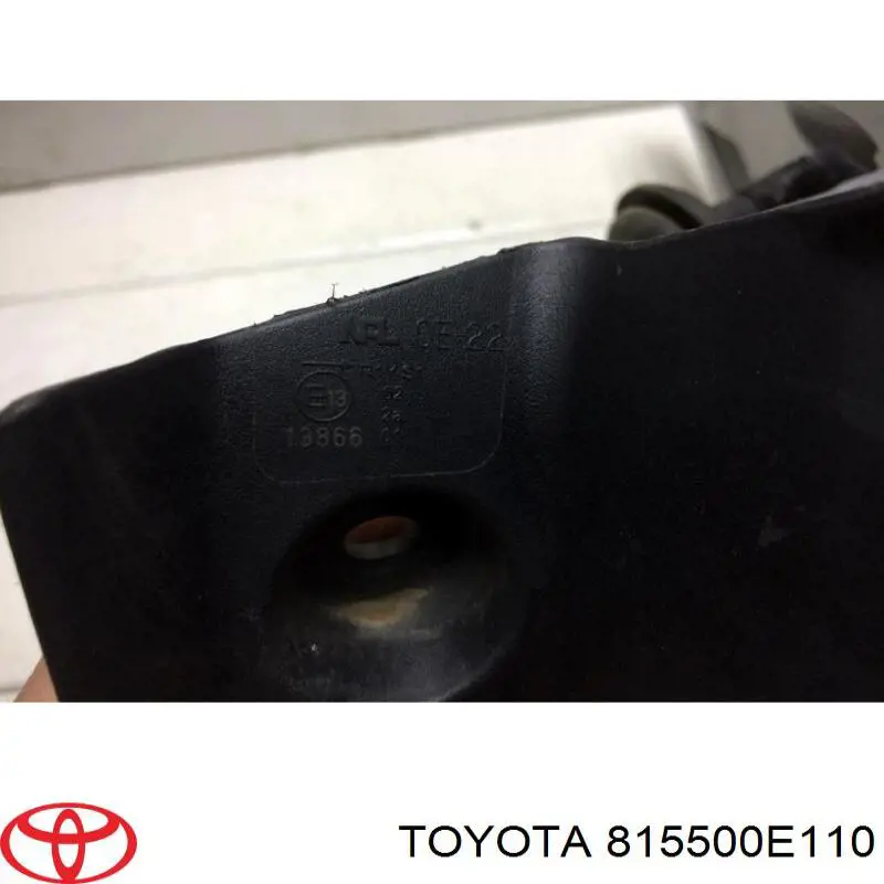 Compre 815500E110 Toyota Lanterna traseira direita externa