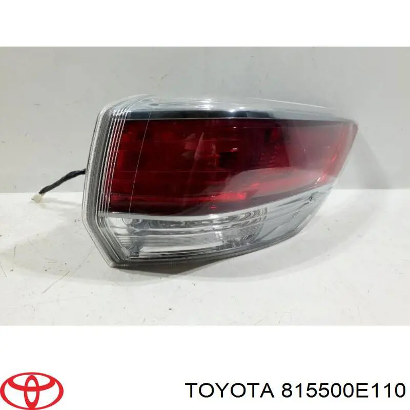 815500E110 Toyota Lanterna traseira direita externa