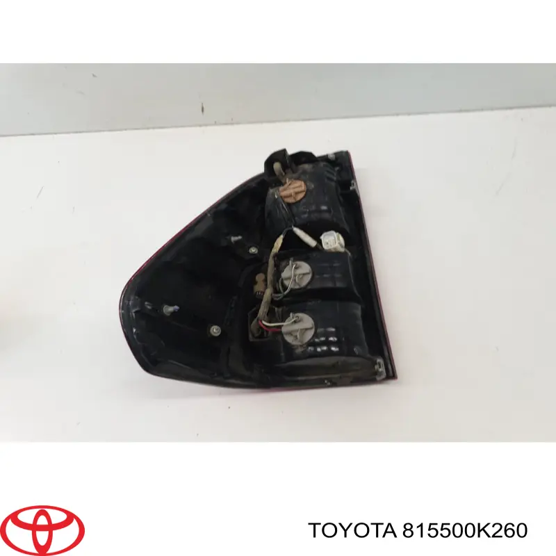 Compre 815500K260 Toyota Lanterna traseira direita