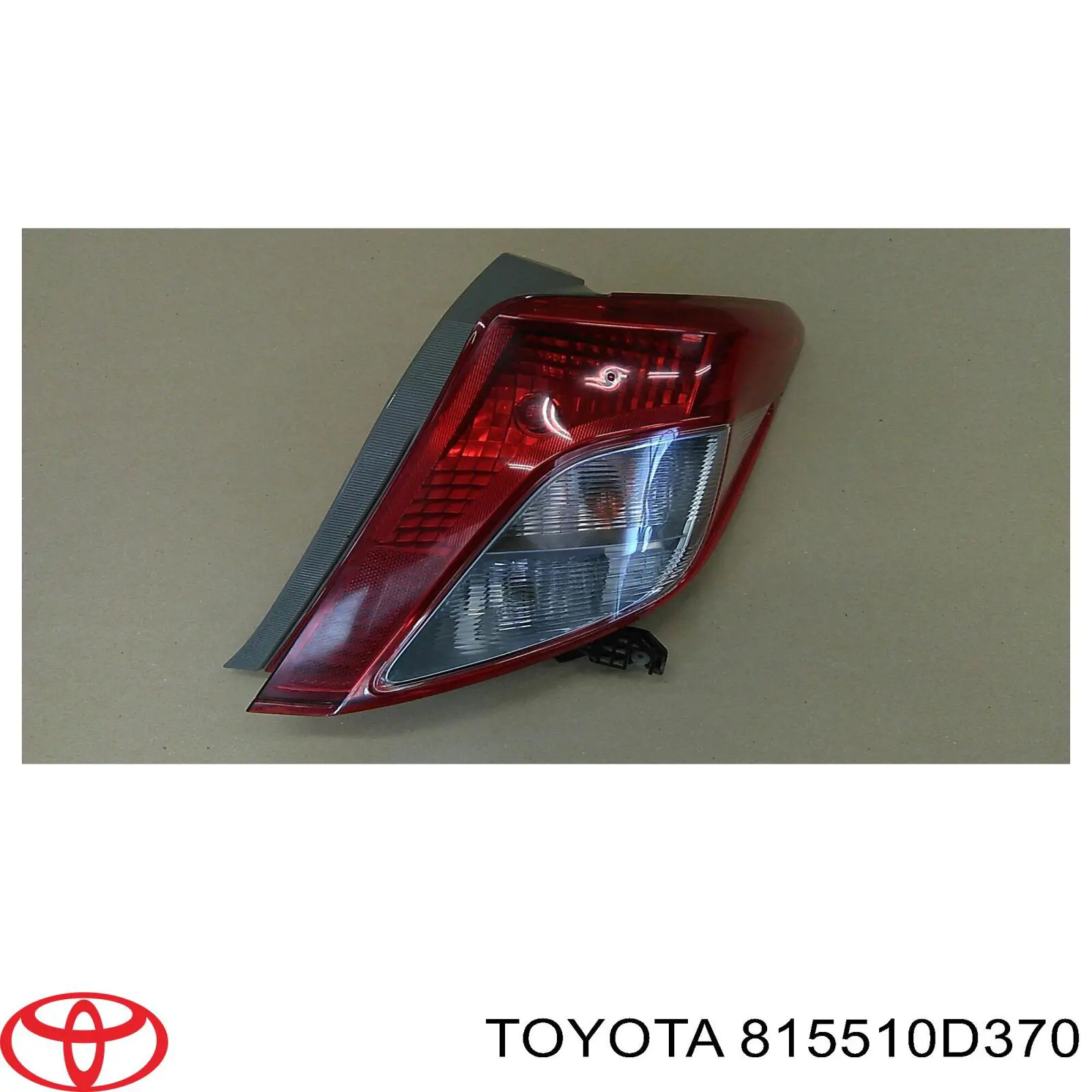 815510D370 Toyota Lanterna traseira direita