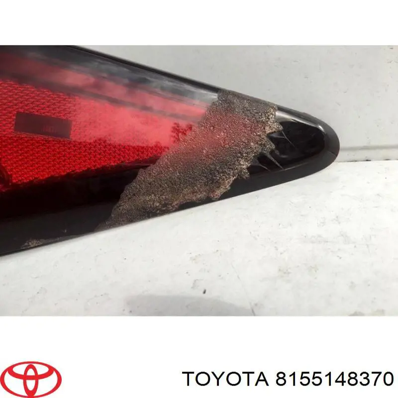 8155148370 Toyota Lanterna traseira direita externa